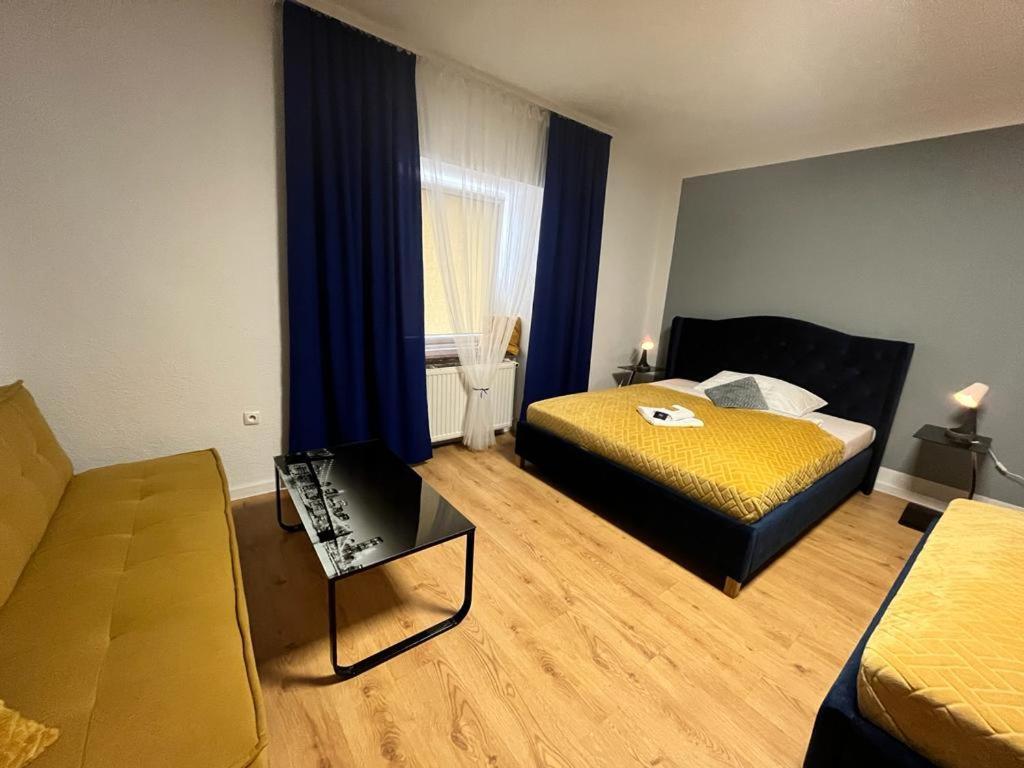 Great Polonia Strzegom City Center Bagian luar foto